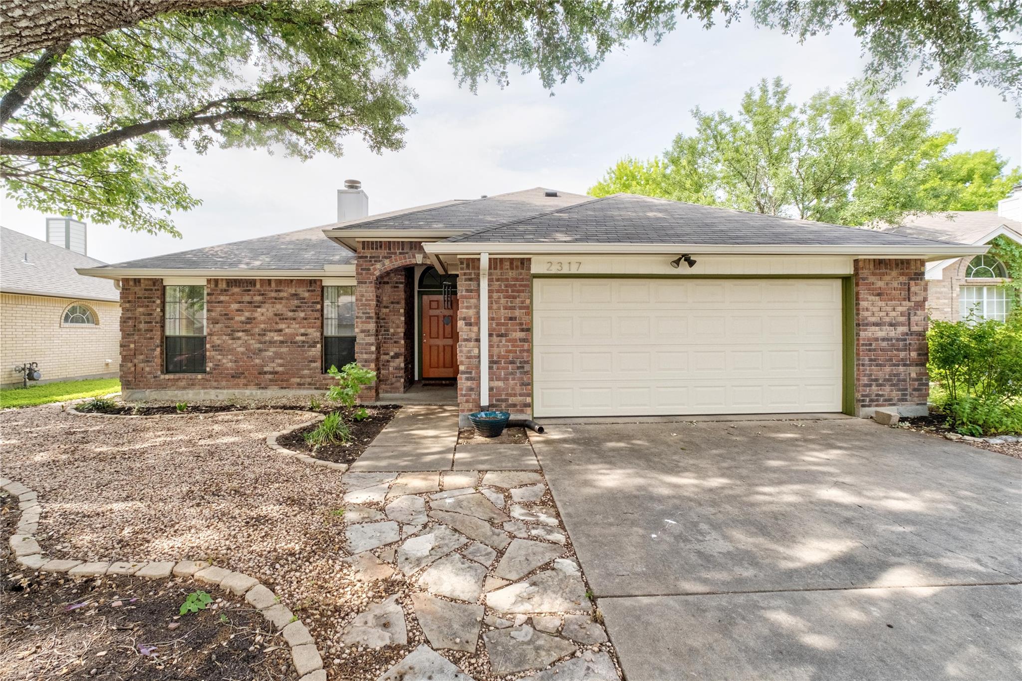 2317 Sycamore, Round Rock, TX 78664 — photo 1