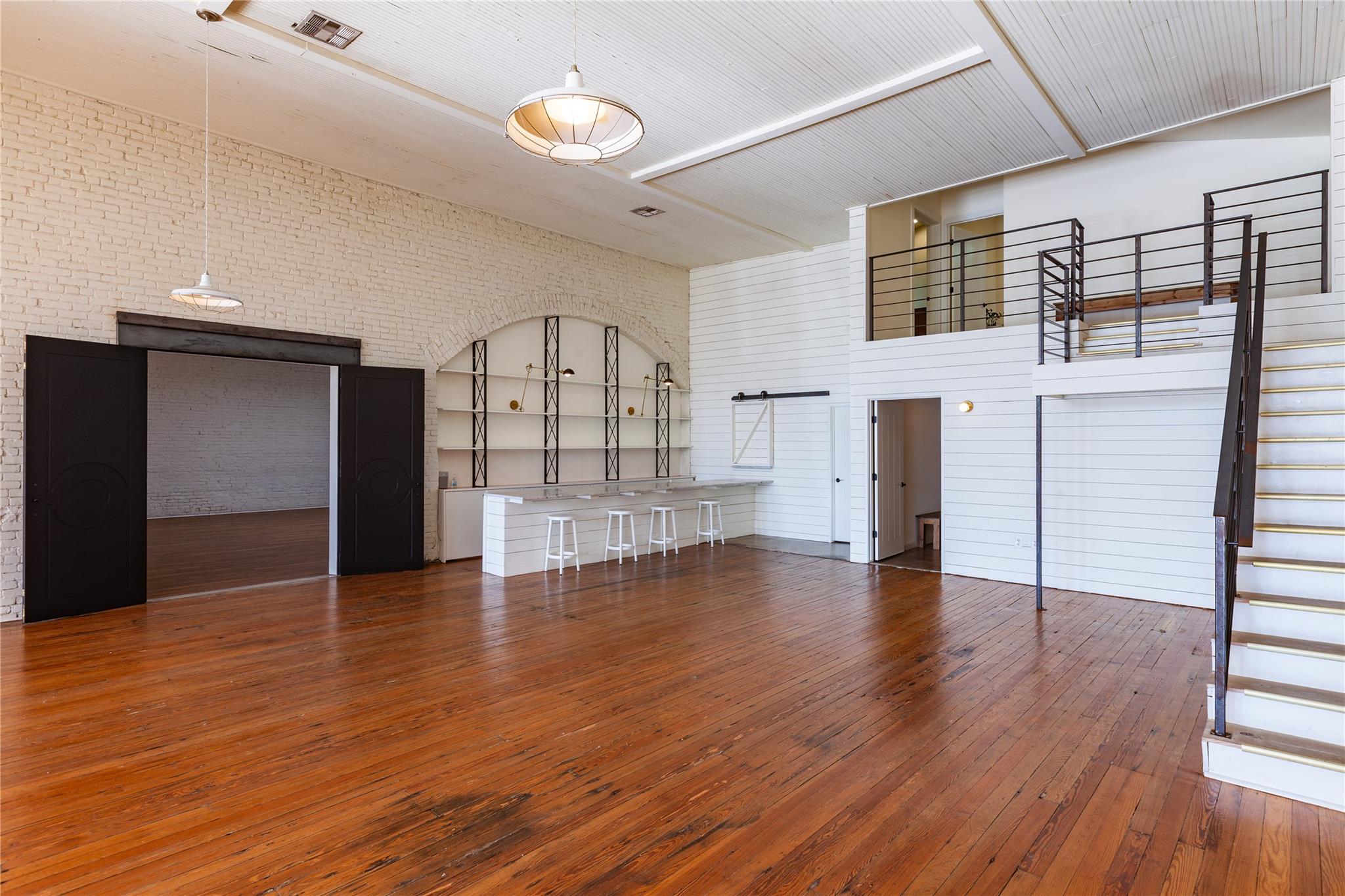 111 East, Hutto, TX 78634 — photo 1