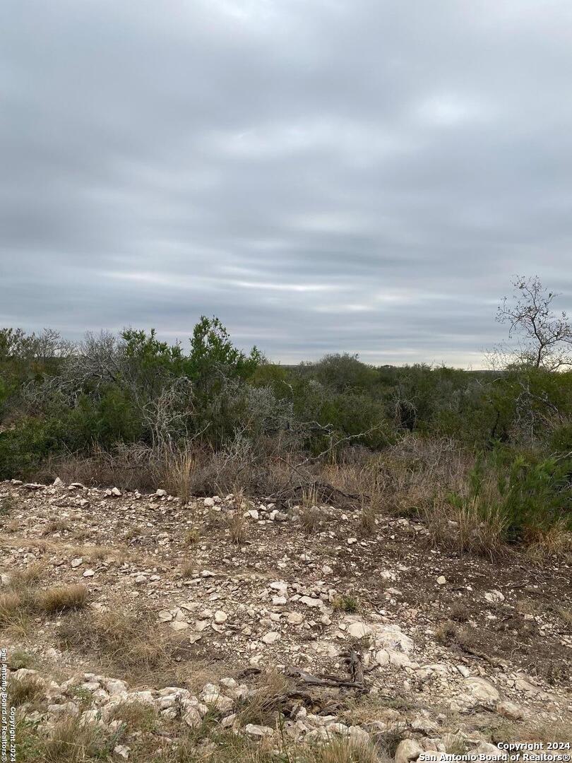 504 LEGEND HILLS RD, ,  78801 — photo 1