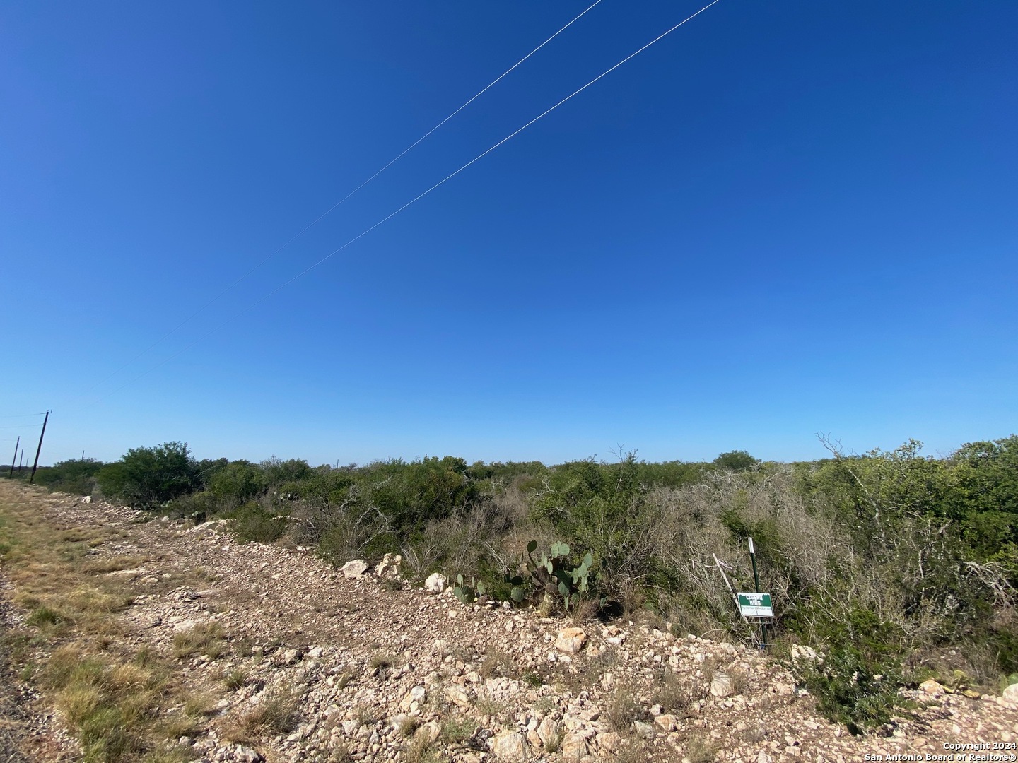 583 LEGEND HILLS RD, , 78801 — photo 1