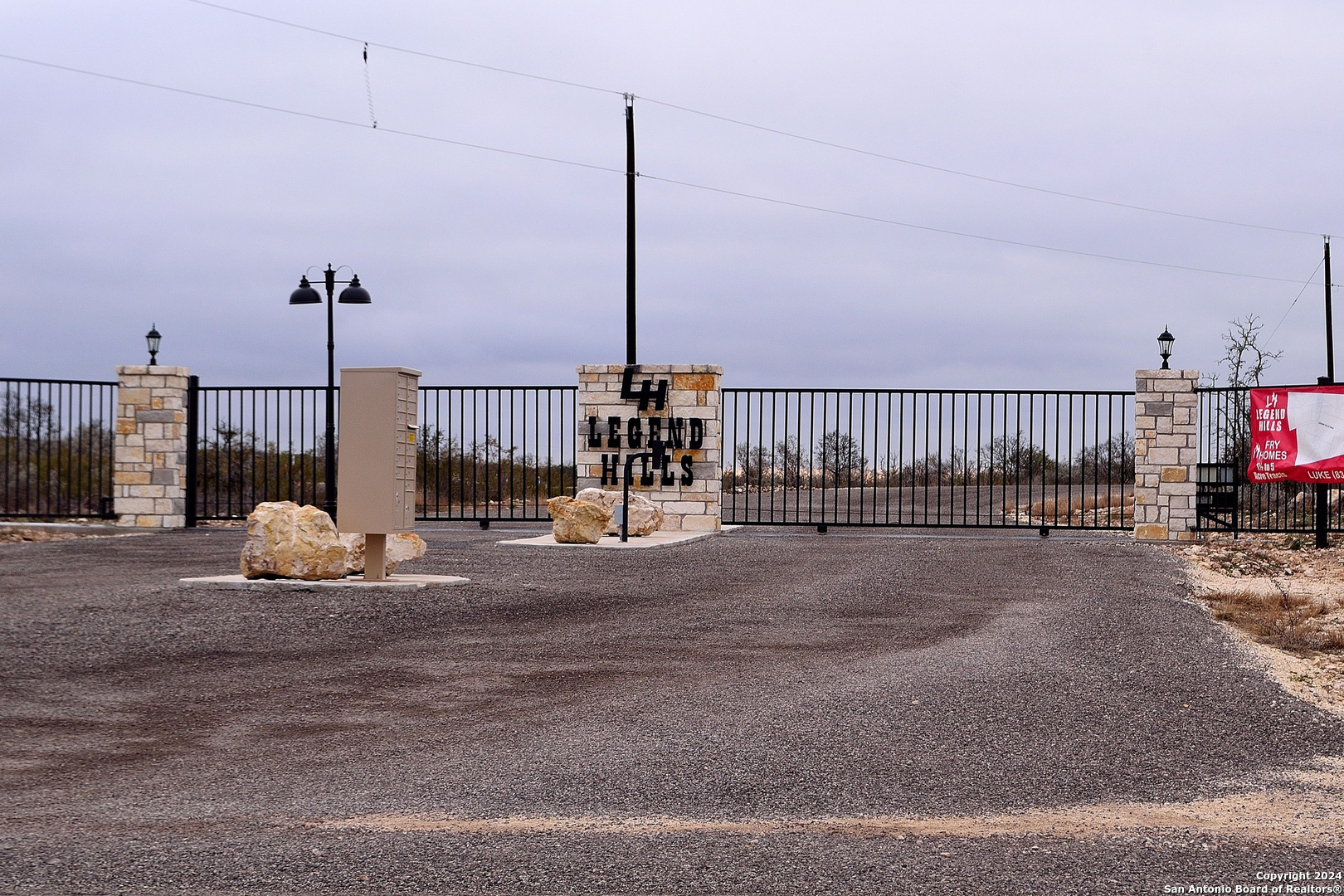 41 PALOMINO HILLS CIR, ,  78801 — photo 1