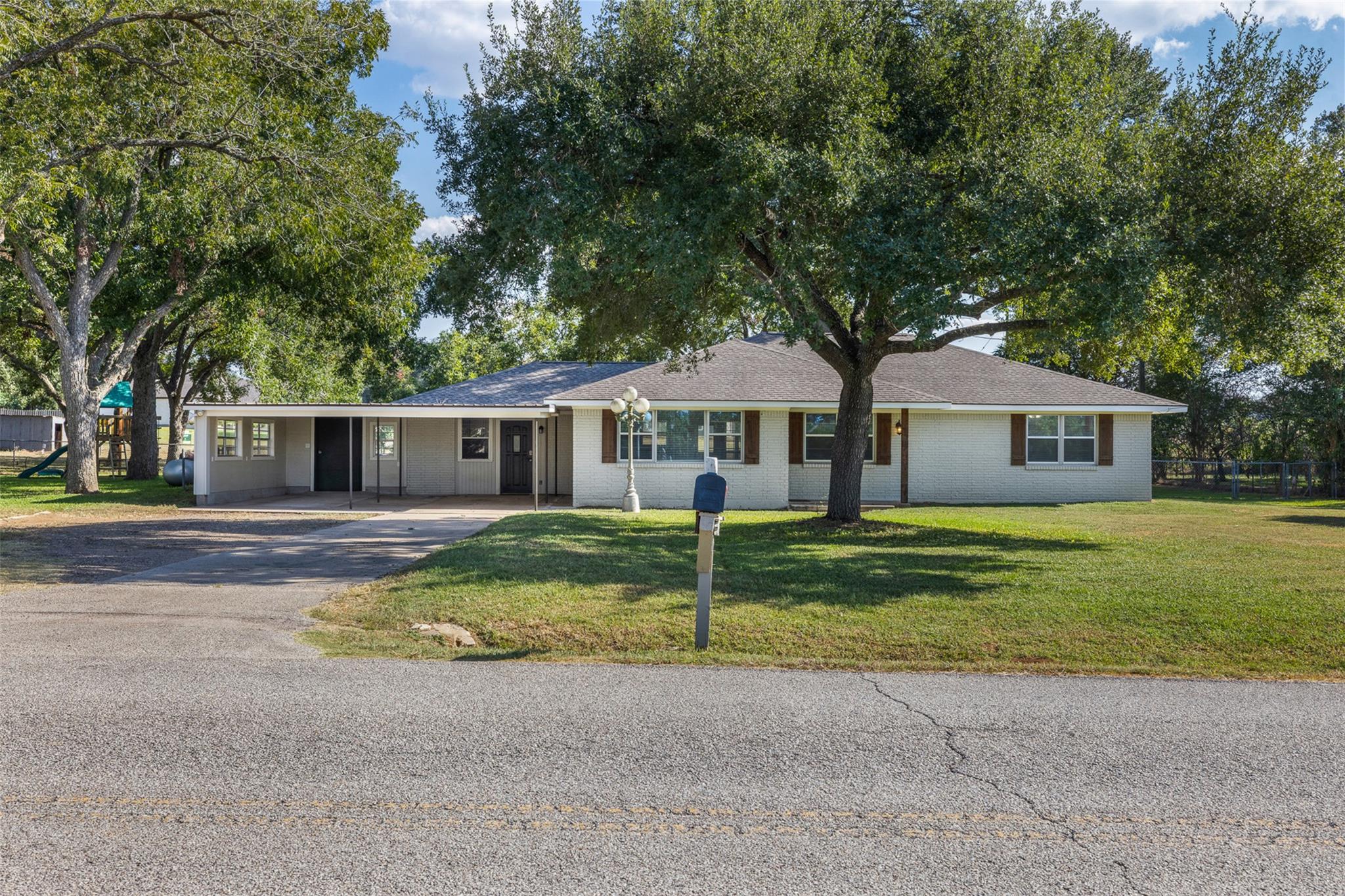 1906 Gun And Rod, Brenham, TX 77833 — photo 1