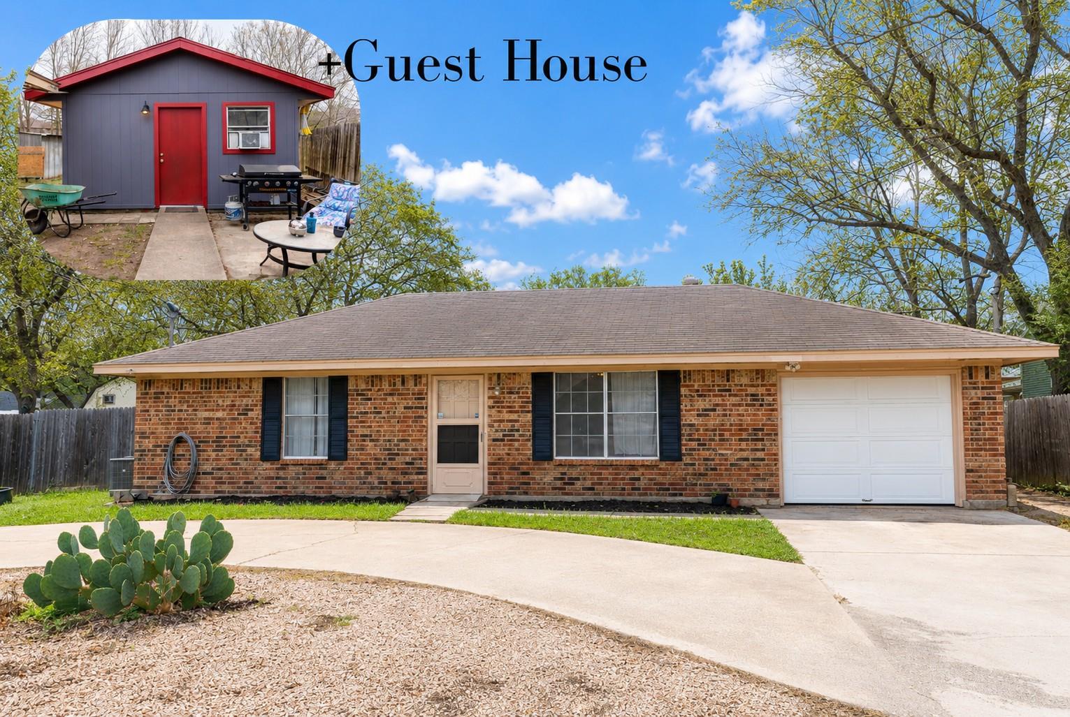 1114 Woodlawn, Lockhart, TX 78644 — photo 1