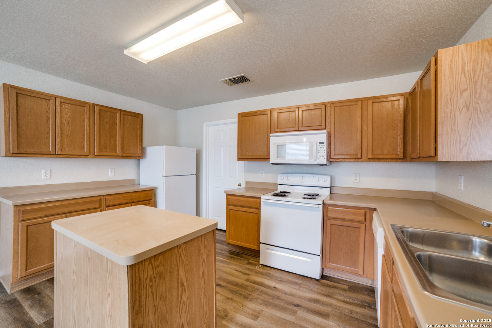 5616 Poppy Seed Run, ,  78238 — photo 1