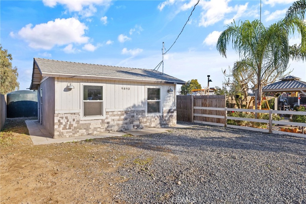 9893 Vista Avenue, Hanford, CA 93230 — photo 1