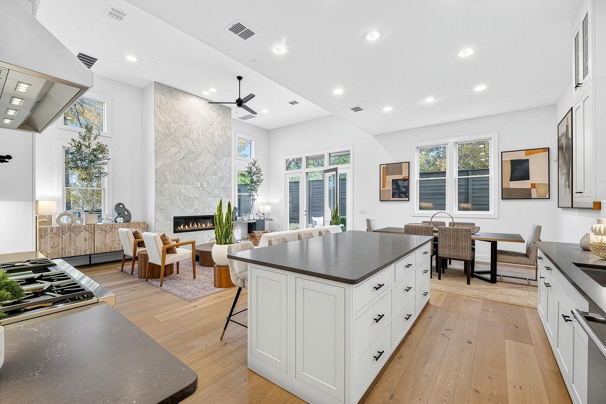 2707 Salek, Austin, TX 78741 — photo 1