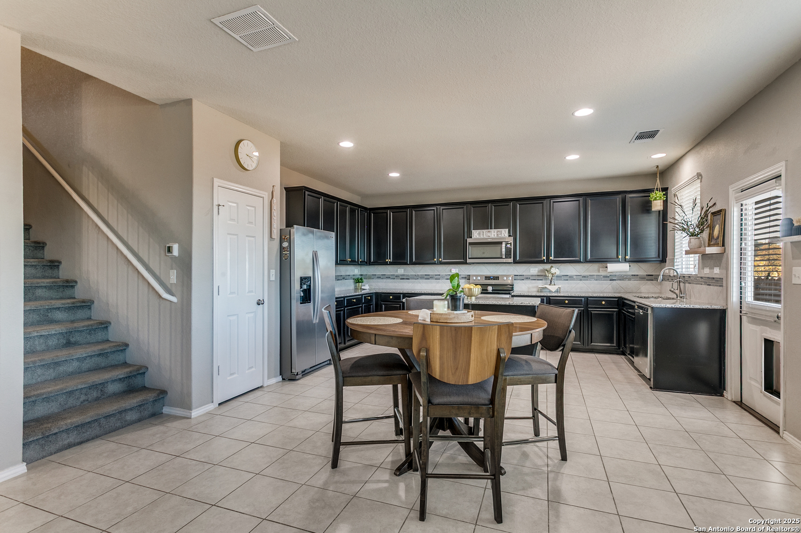 9846 Silver Mist, , 78254 — photo 1