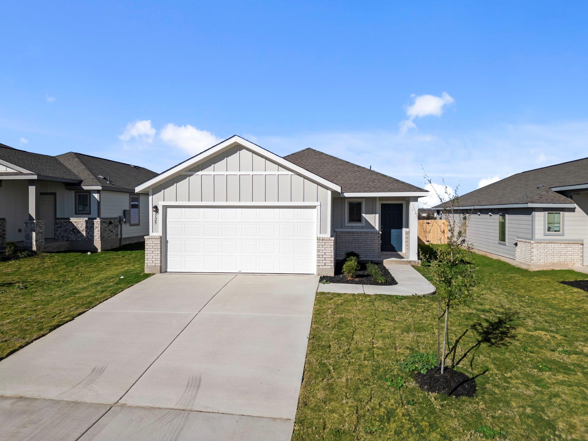 129 Hatari, Jarrell, TX 76537 — photo 1