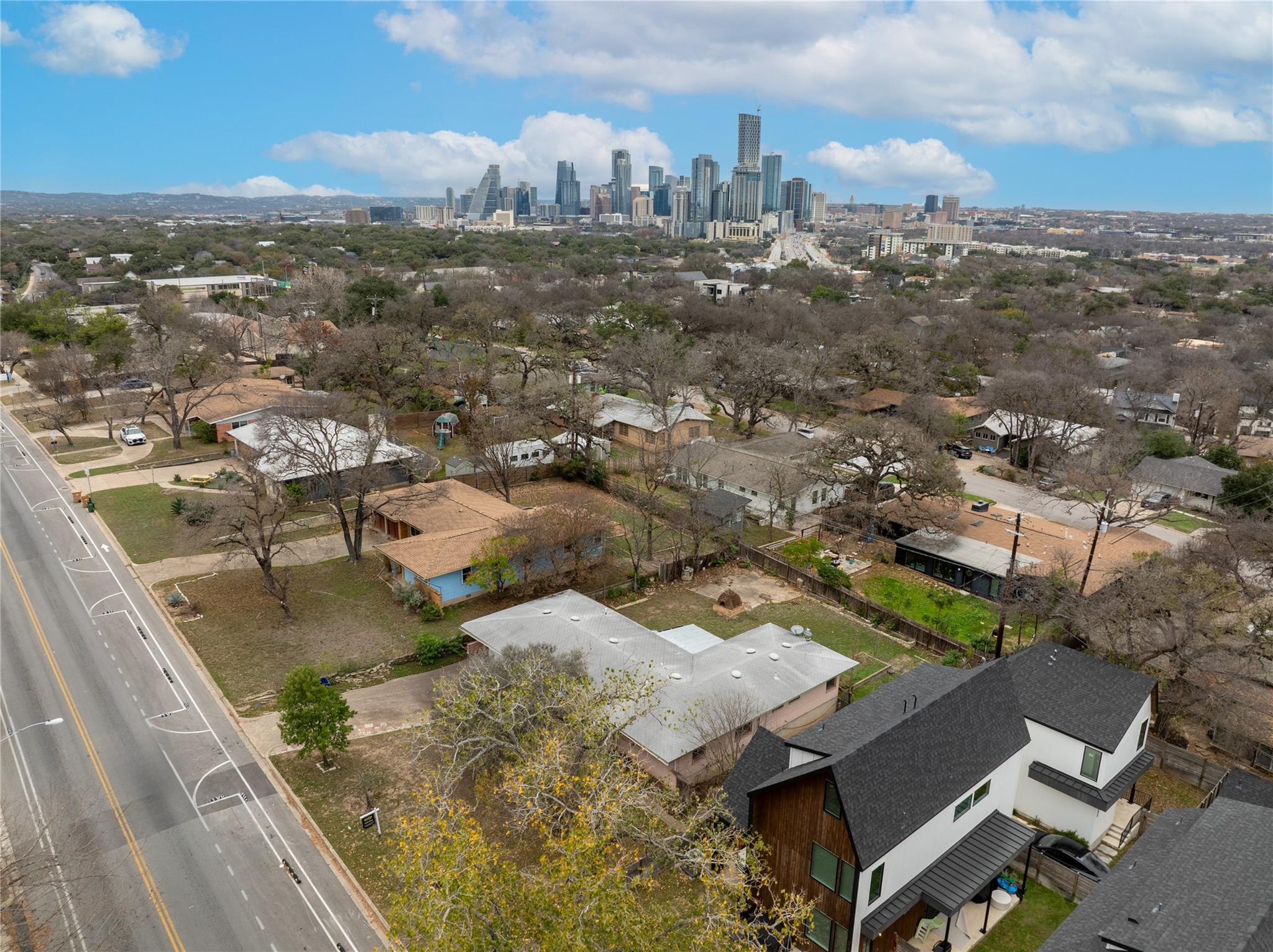 1710 Woodland, Austin, TX 78741 — photo 1