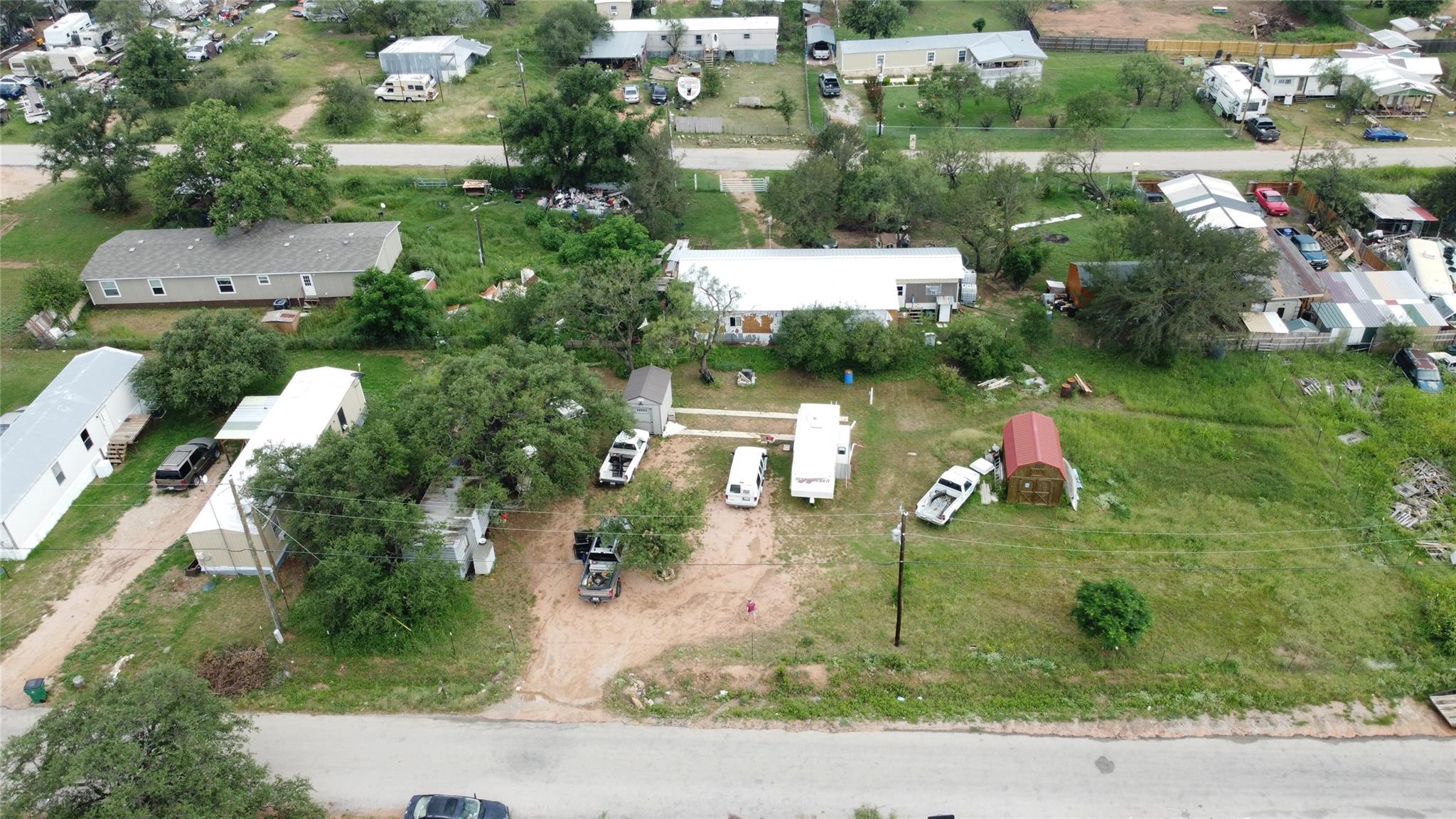 601 Breezy, Kingsland, TX 78639 — photo 1