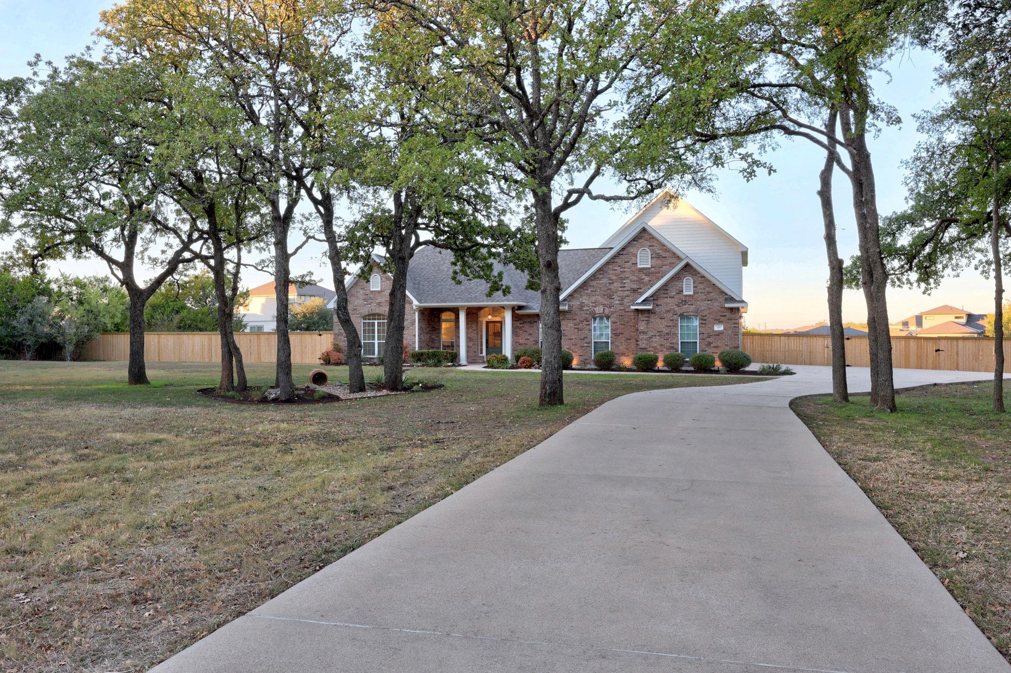 116 Oak Plaza, Georgetown, TX 78628 — photo 1