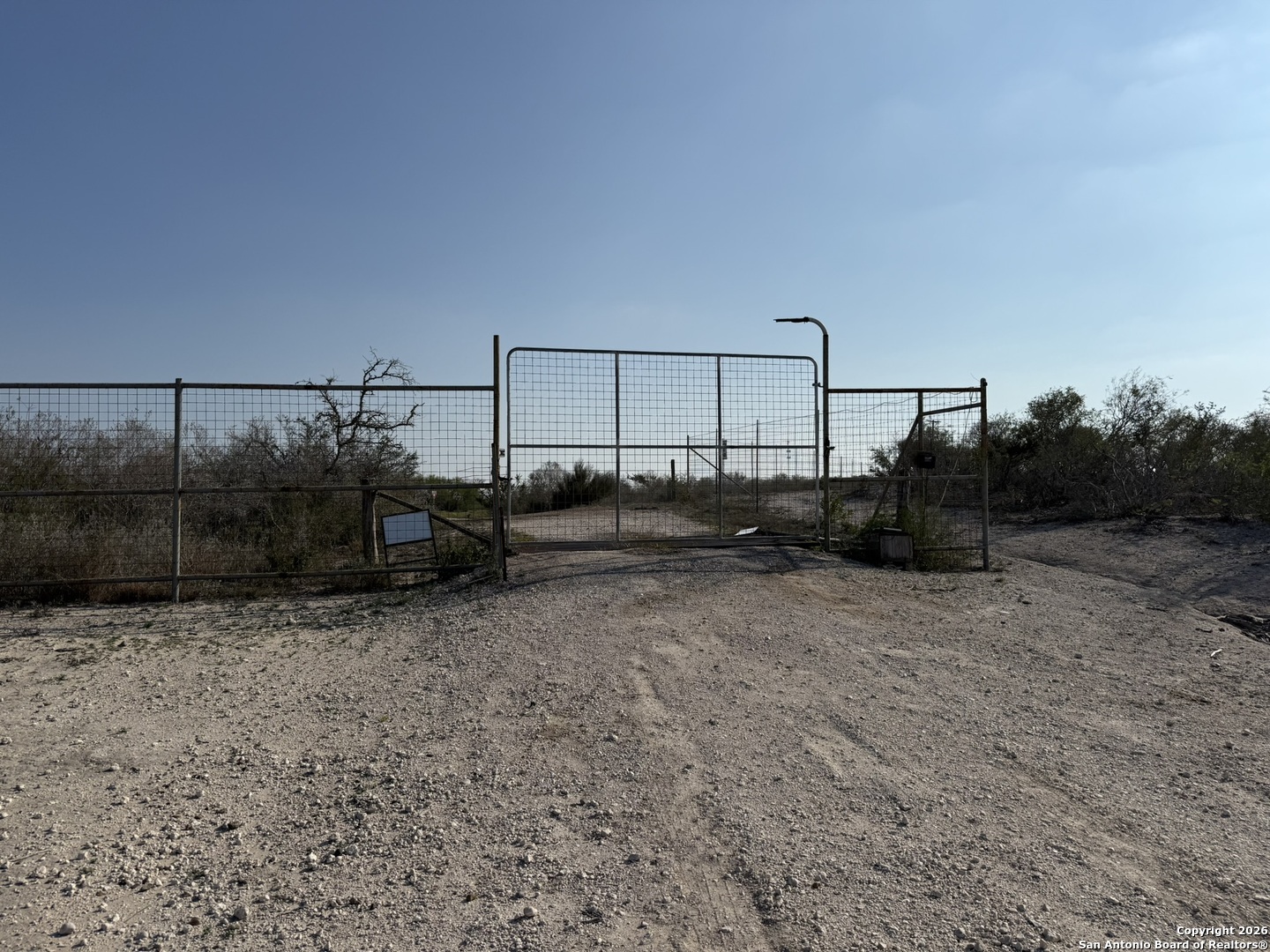1331 S Highway 281