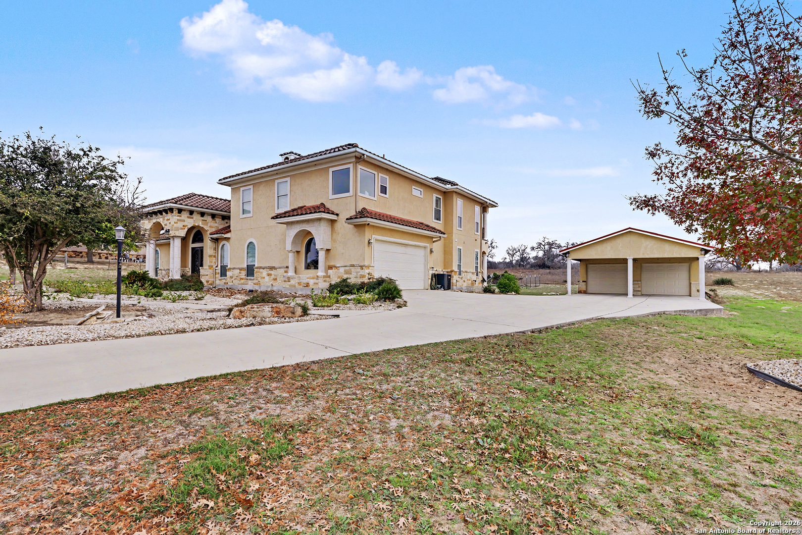 113 Abrego Mount, ,  78114 — photo 1
