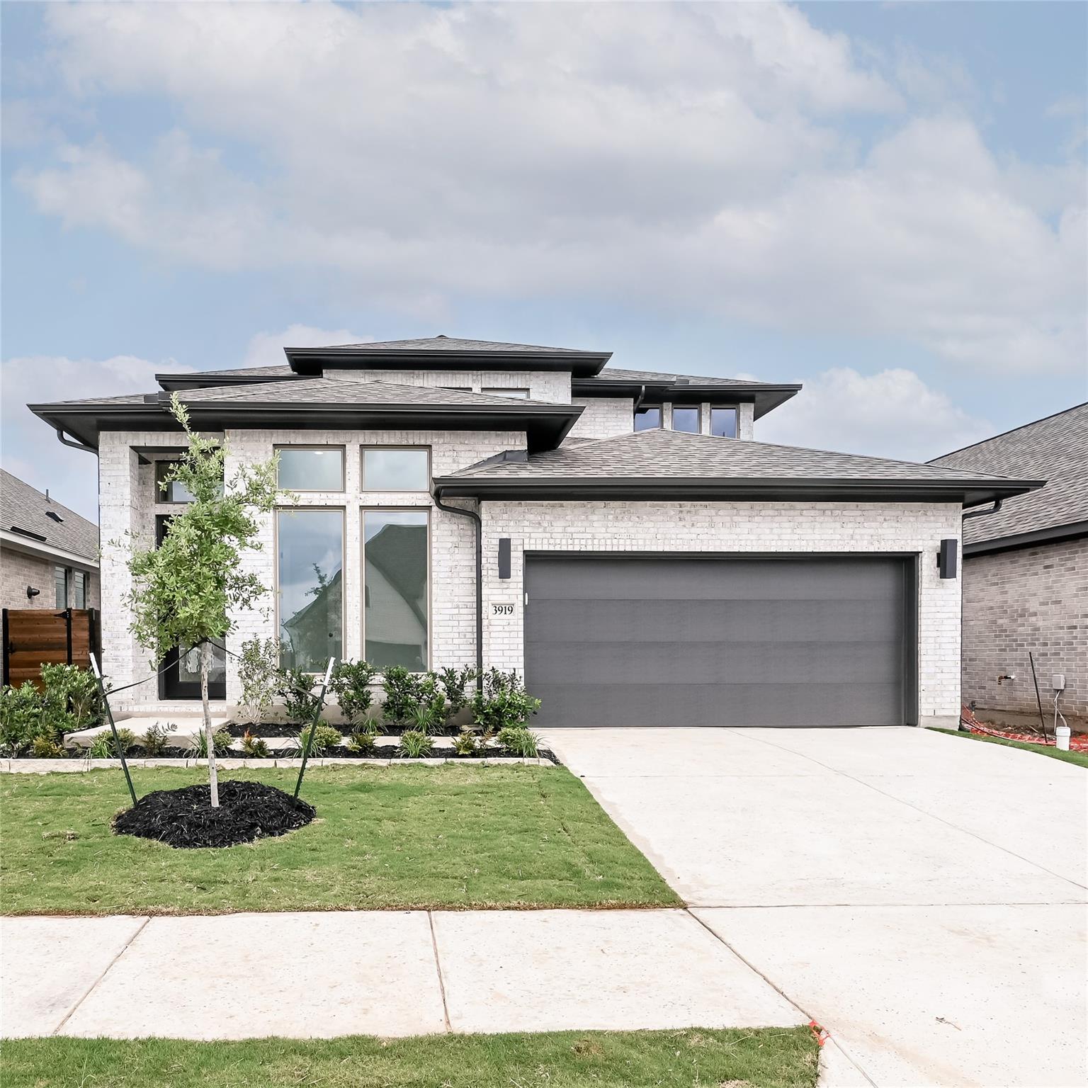 3919 Melody, Lockhart, TX 78644 — photo 1