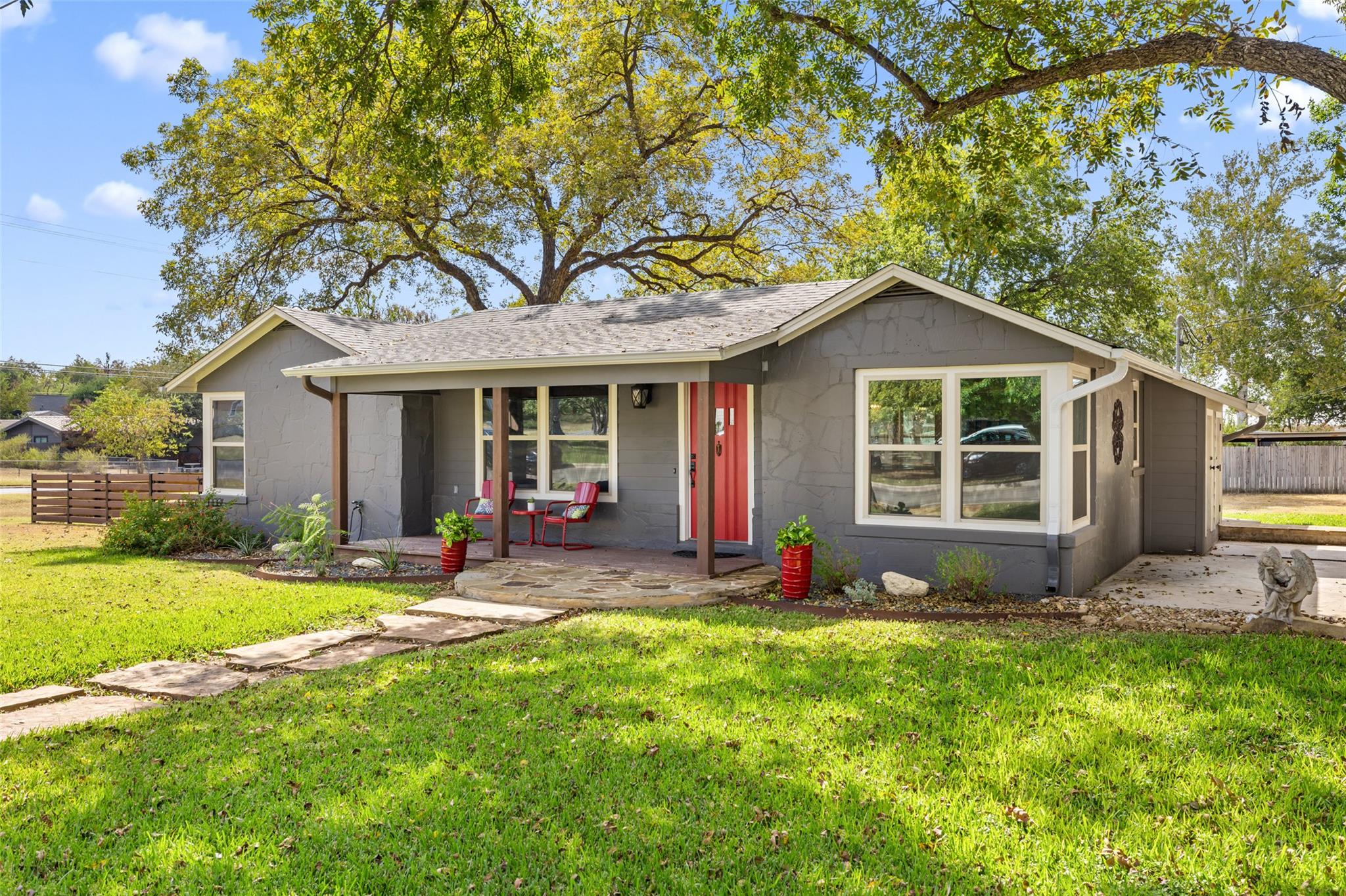 700 5th, Marble Falls, TX 78654 — photo 1