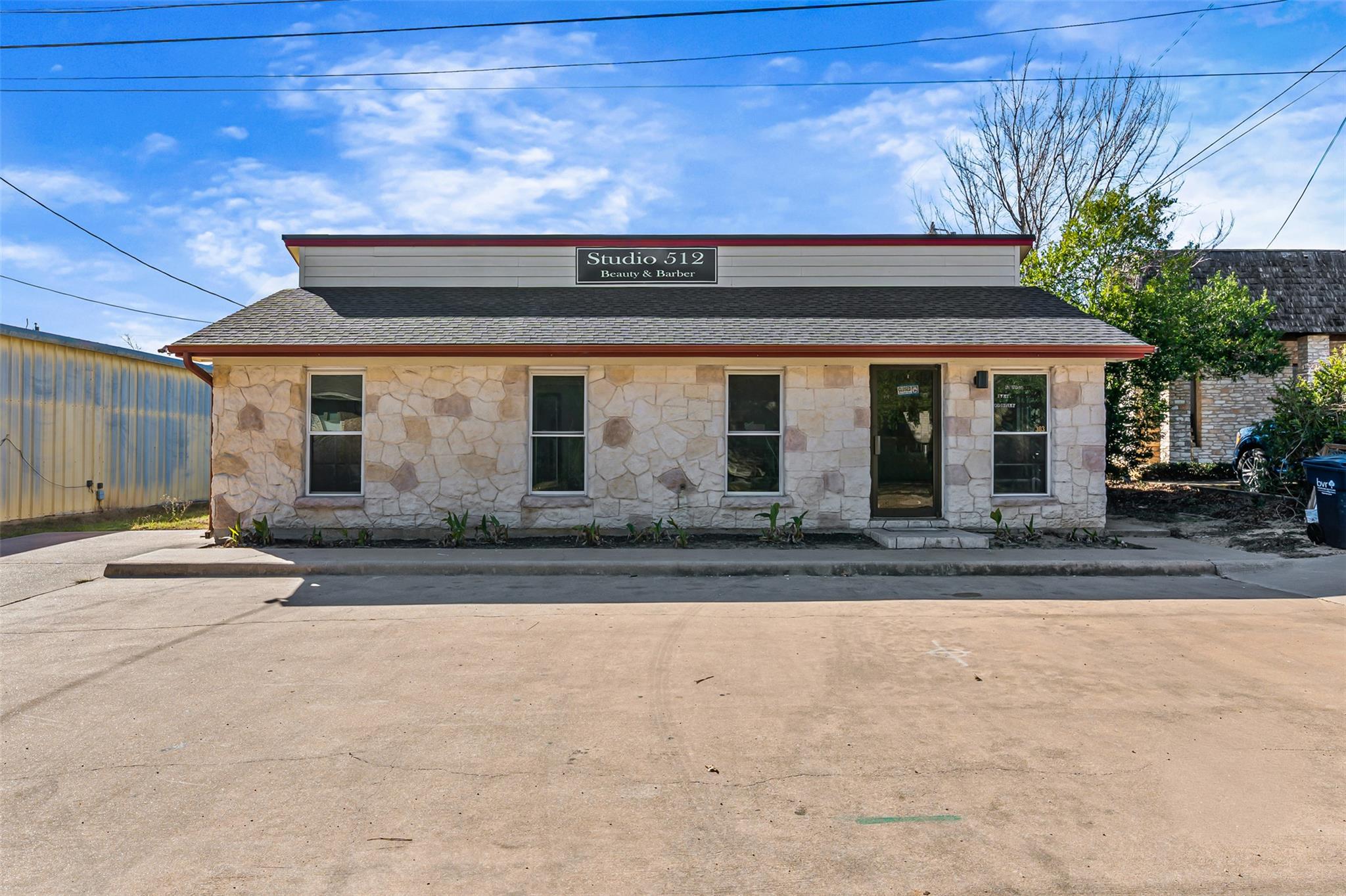 303 Childress, Rockdale, TX 76567 — photo 1