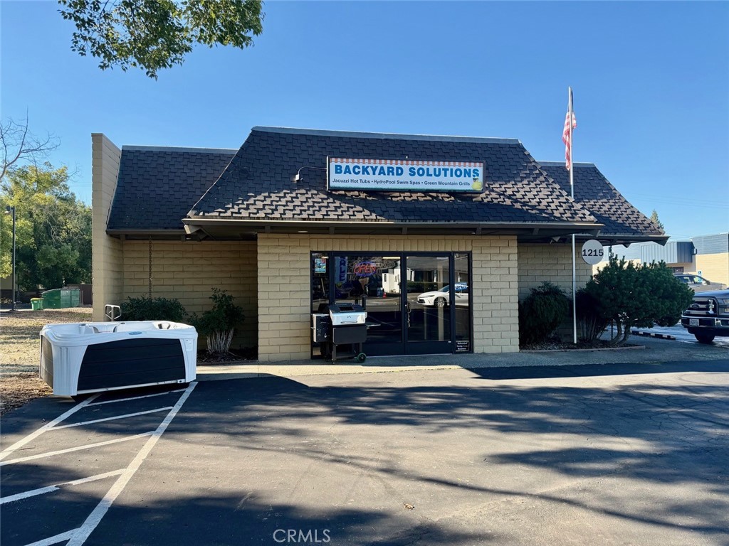 1215 Mangrove, Chico, CA 95926 — photo 1