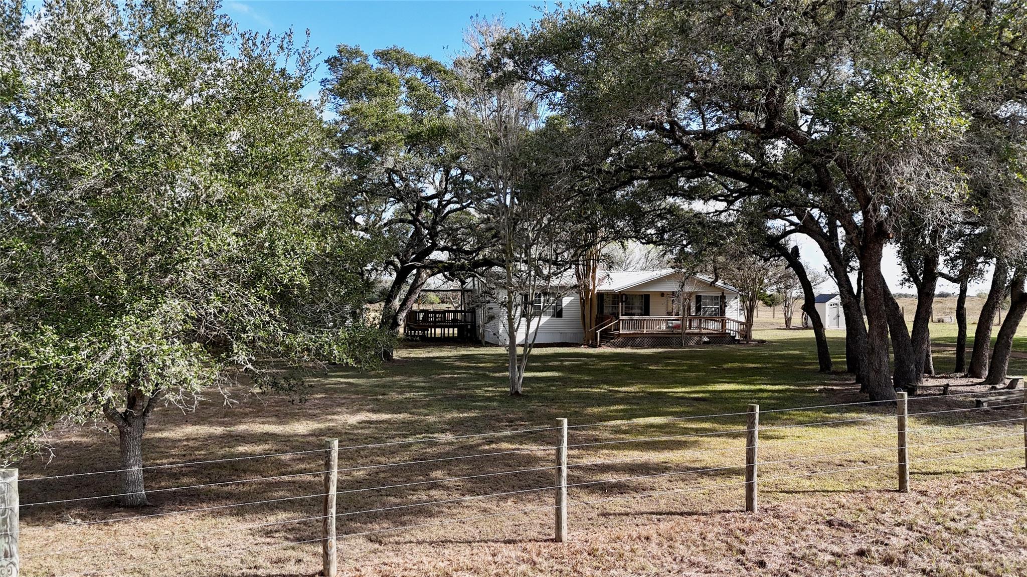 415 County Road 457, Hallettsville, TX 77964 — photo 1