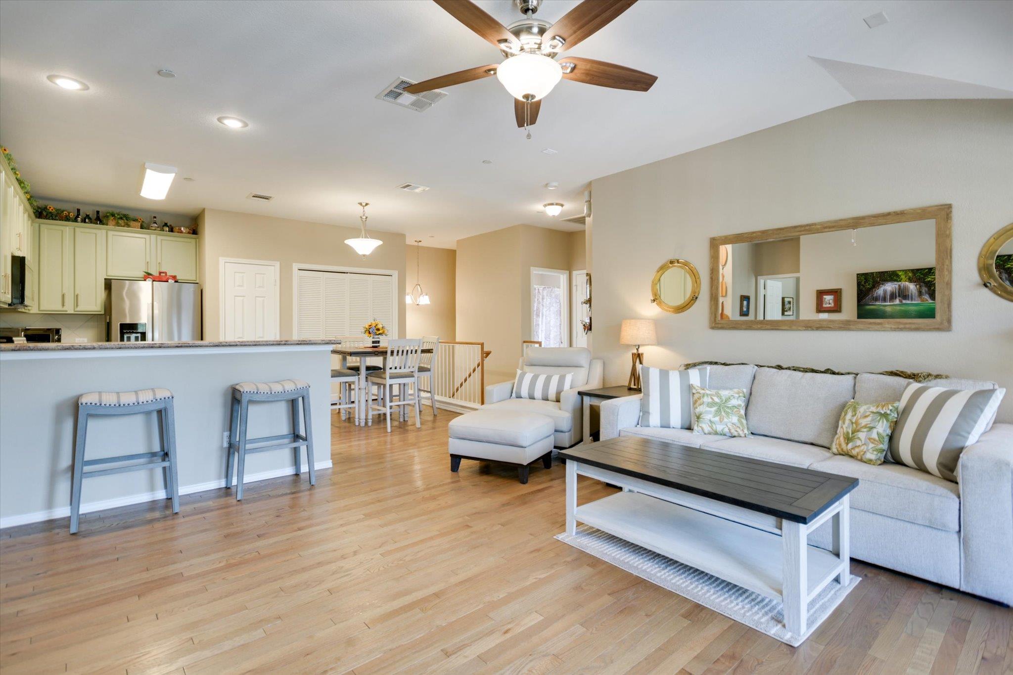 9201 Brodie, Austin, TX 78748 — photo 1