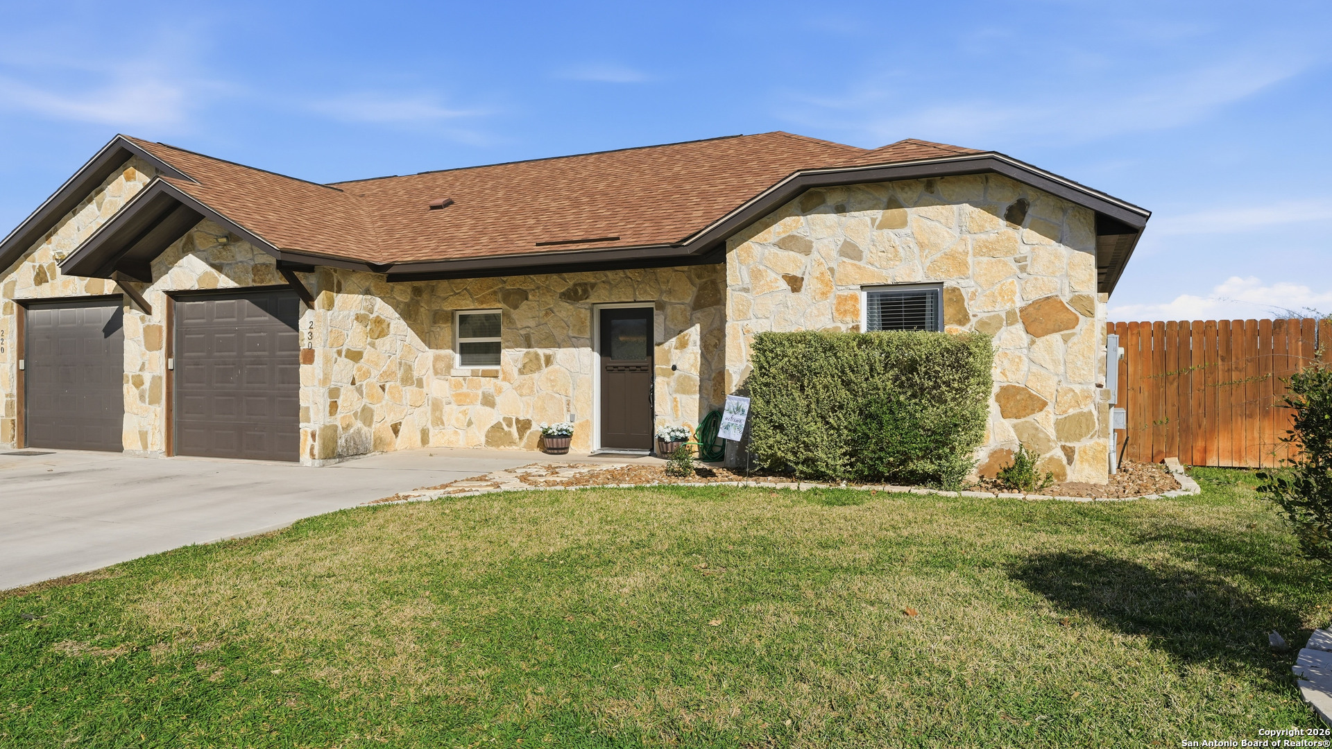 230 Navarro Crossing, ,  78155 — photo 1