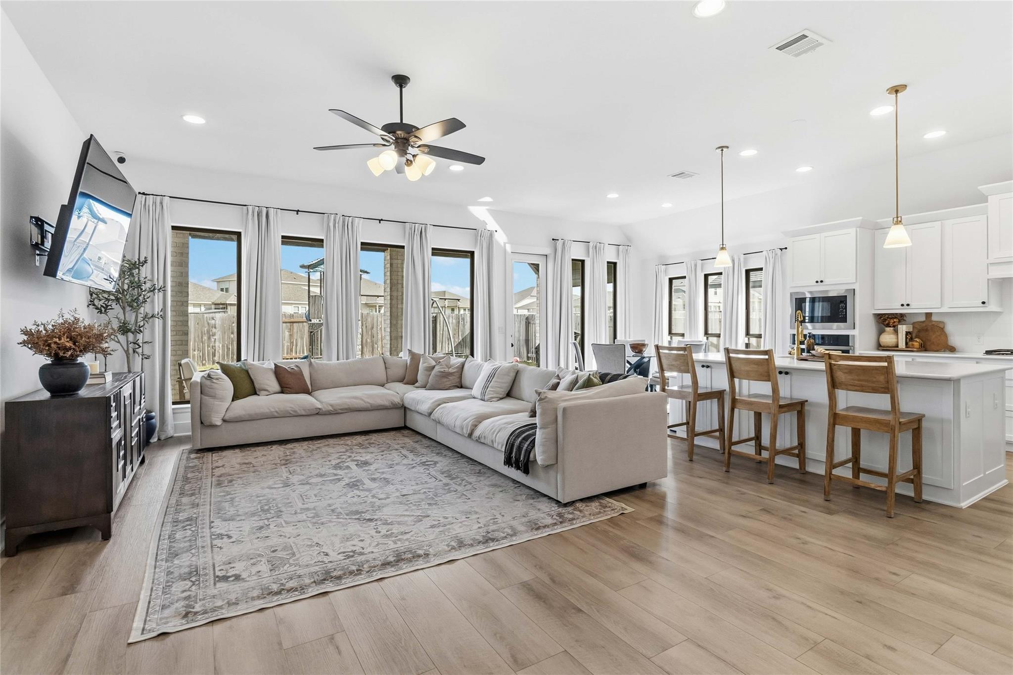 14421  Kira Ln, Manor, TX 78653 — photo 1