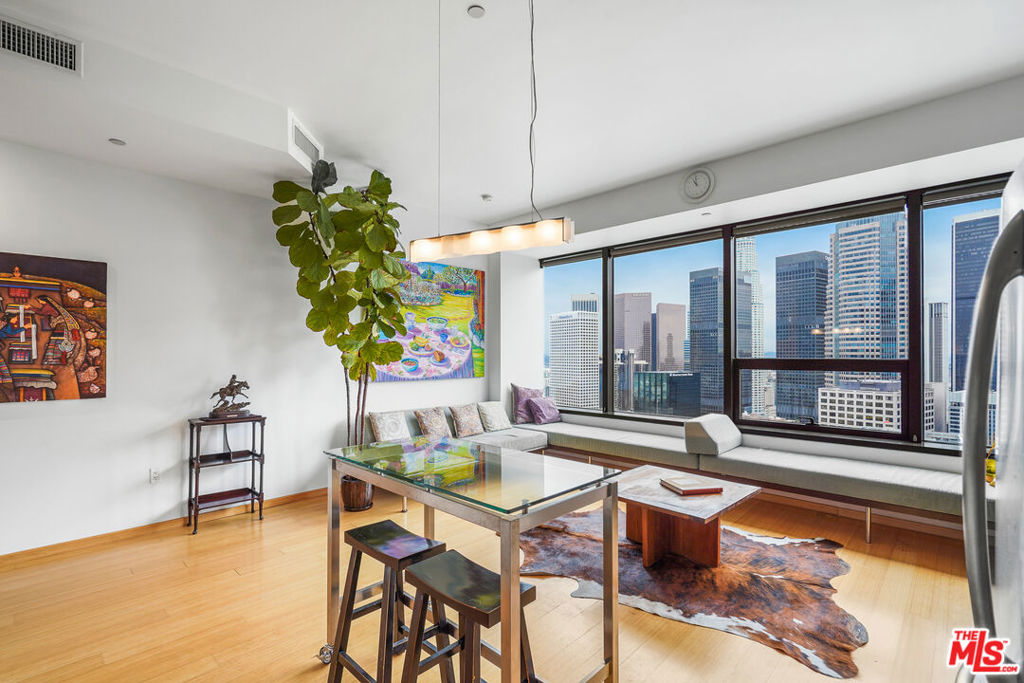 1100 Wilshire Boulevard 2610, Los Angeles, CA 90017 — photo 1
