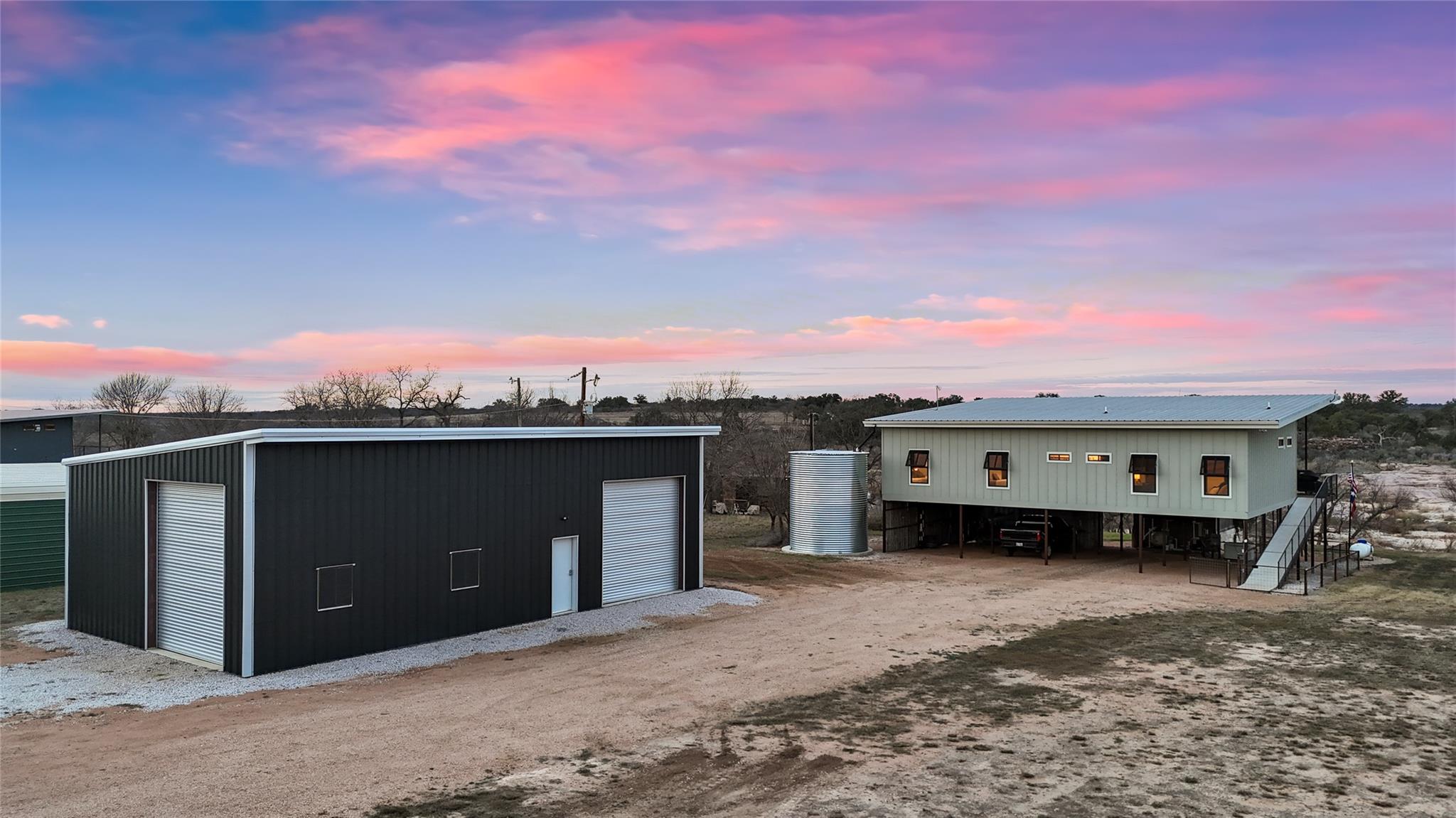 247  Diamond Cross Dr, Llano, TX 78643 — photo 1
