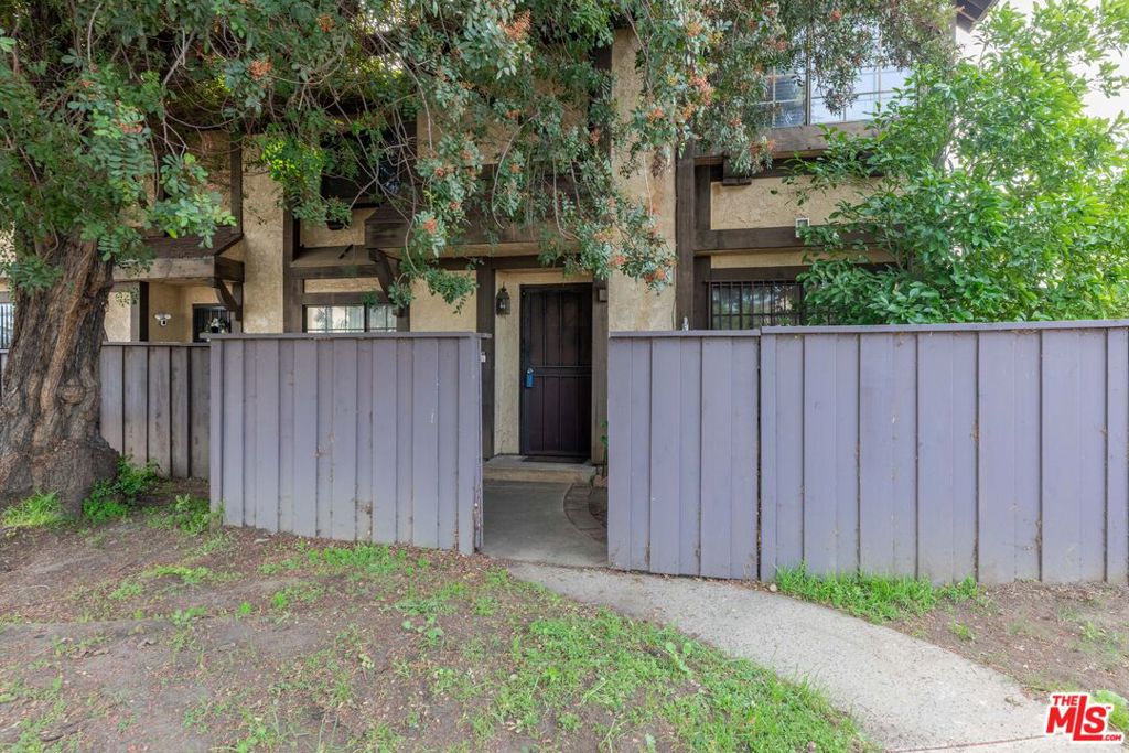 14924 Nordhoff Street 6, North Hills, CA 91343 — photo 1
