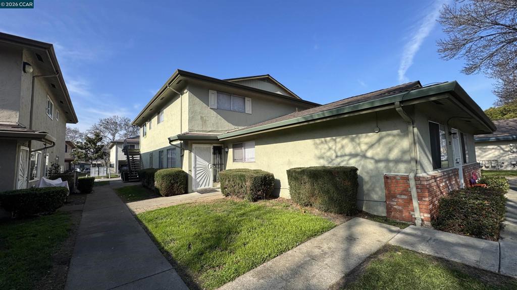 2122 Peppertree Way 2, Antioch, CA 94509 — photo 1