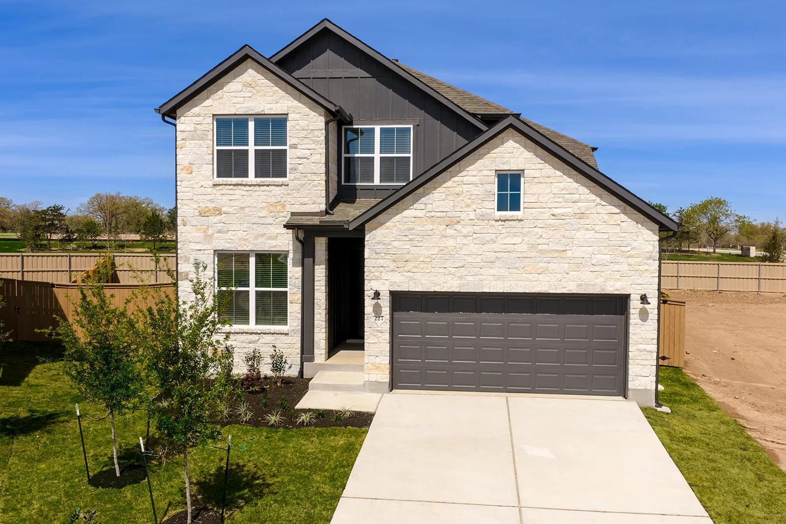 227  Kingswood Dr, Bastrop, TX 78602 — photo 1