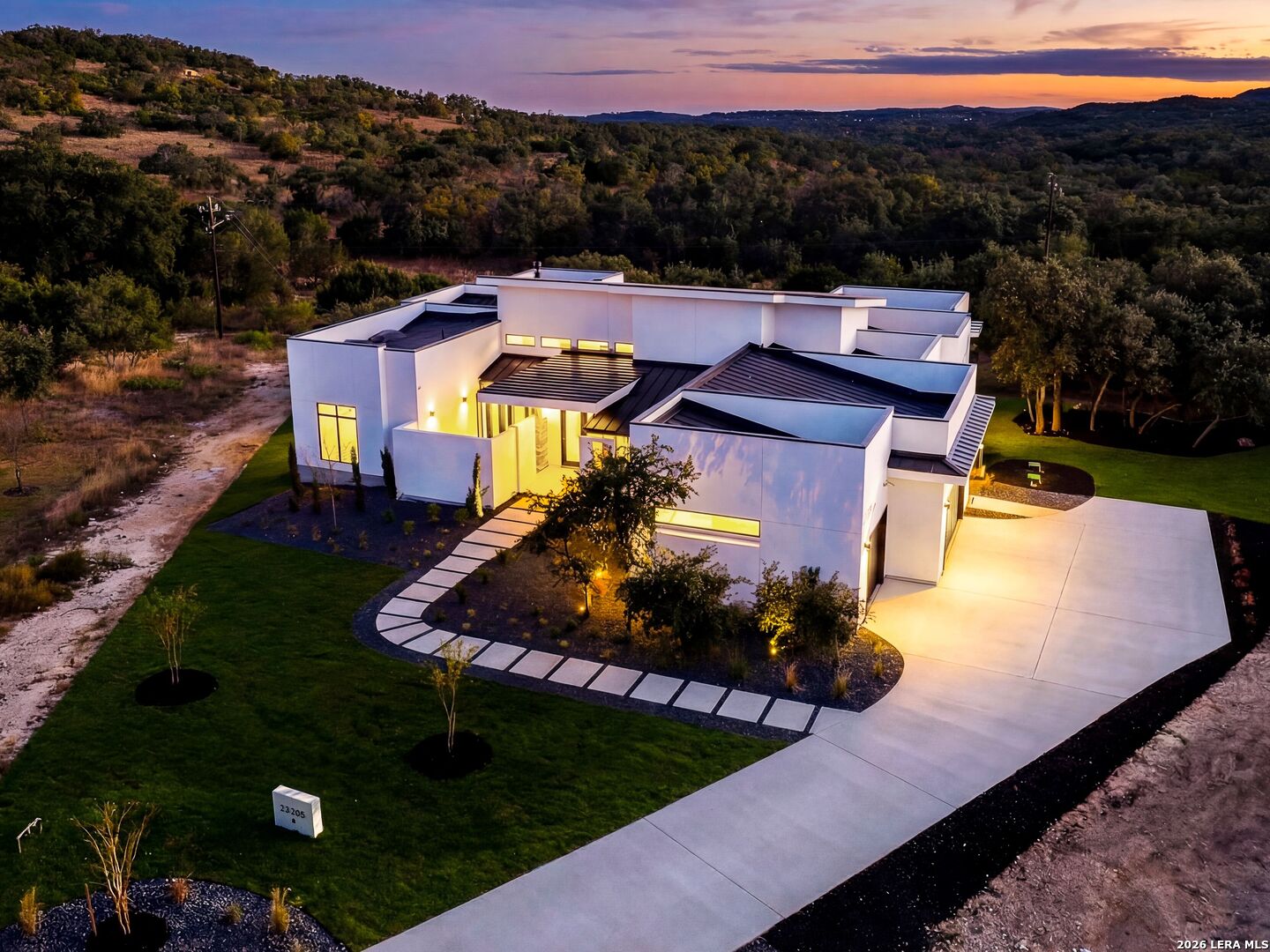 23205 LOGAN CANYON, San Antonio, TX 78255 — photo 1