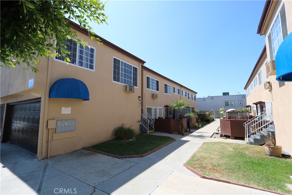 2341 Walnut, Signal Hill, CA 90755 — photo 1