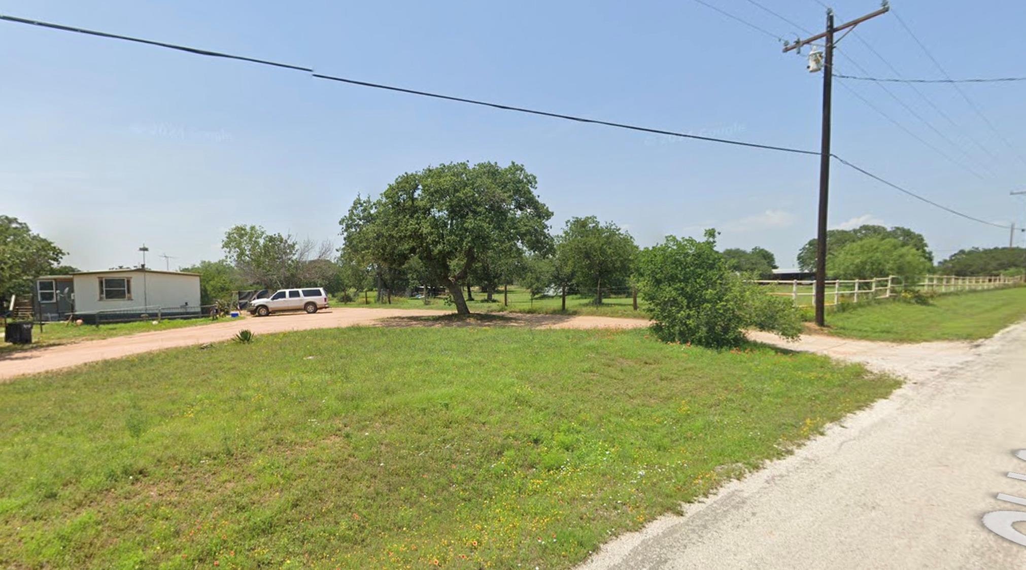 925 Old Spanish Trl, Buchanan Dam, TX 78609 — photo 1
