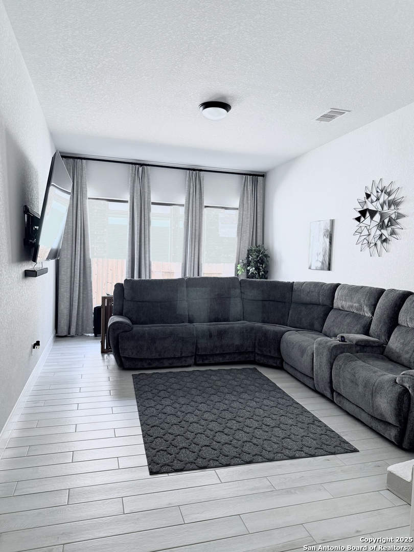 1701 Field Brook