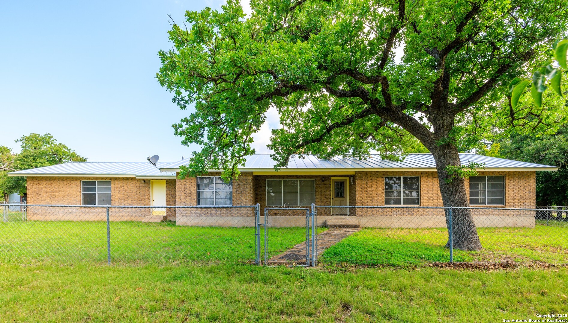 8218 N US HWY 87, Fredericksburg, TX 78624 — photo 1