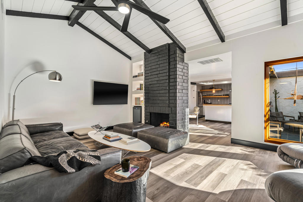 2262 S Linden Way B, Palm Springs, CA 92264 — photo 1