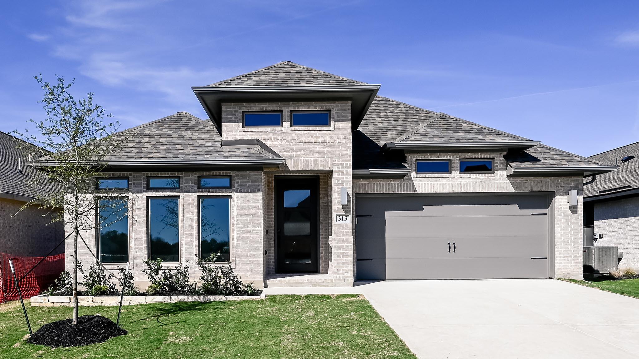 313 Foxfire, Lockhart, TX 78644 — photo 1