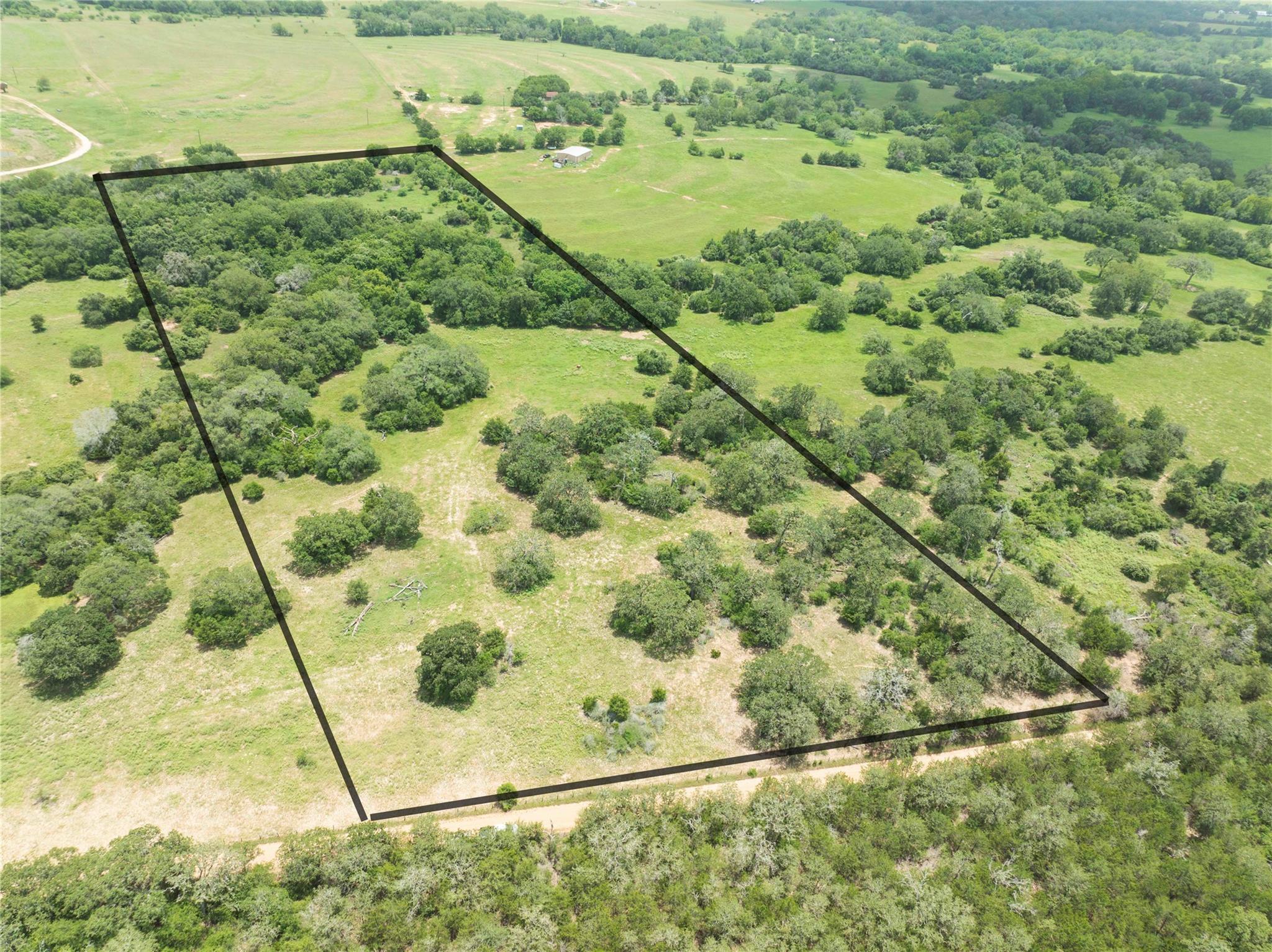 06 CR 212, Hallettsville, TX 77964 — photo 1