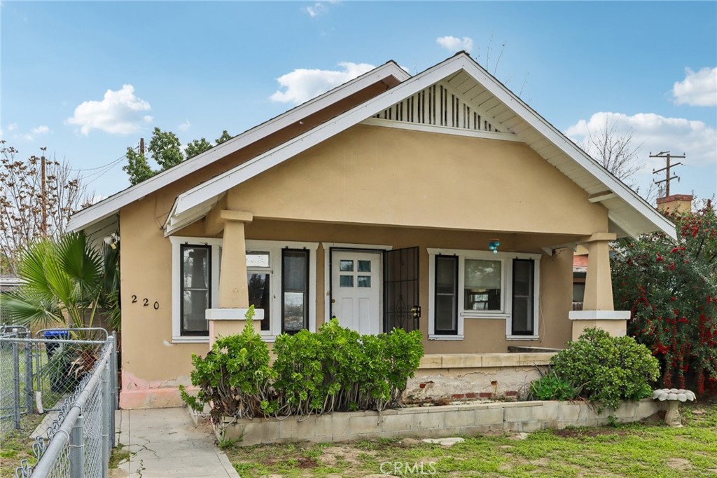 220 S State Street, Hemet, CA 92543 — photo 1