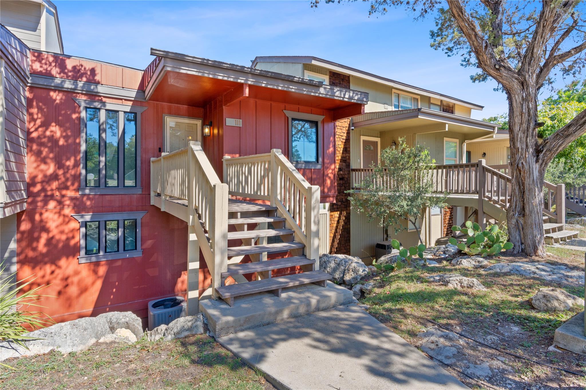 111  Comanche Pt, Point Venture, TX 78645 — photo 1