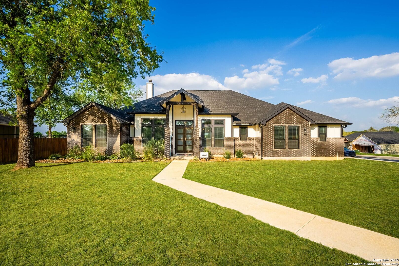 132 Ash Parkway, La Vernia, TX 78121 — photo 1