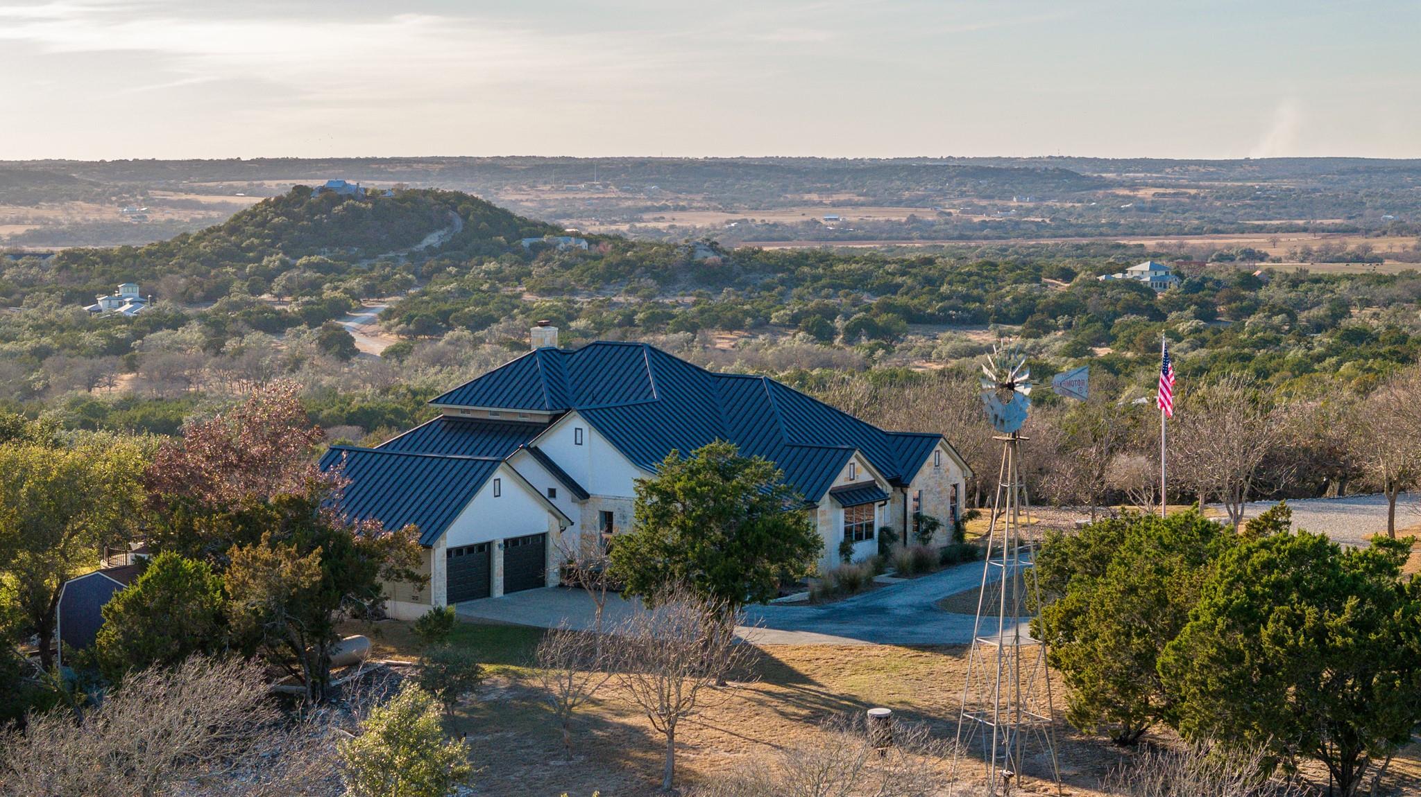 169 Royal Oaks Hill, Fredericksburg, TX 78624 — photo 1
