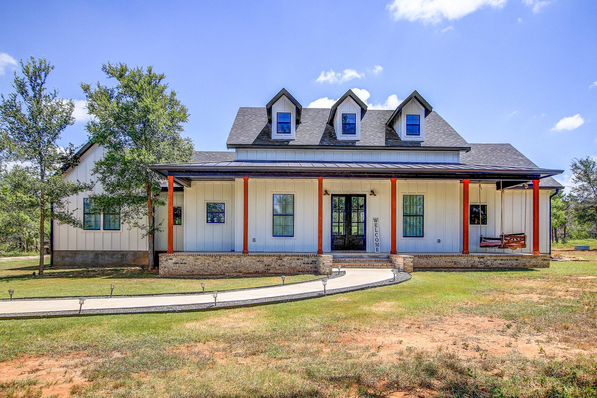 142 Anderson, Red Rock, TX 78662 — photo 1
