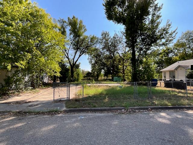 1005 8th, Cameron, TX 76520 — photo 1