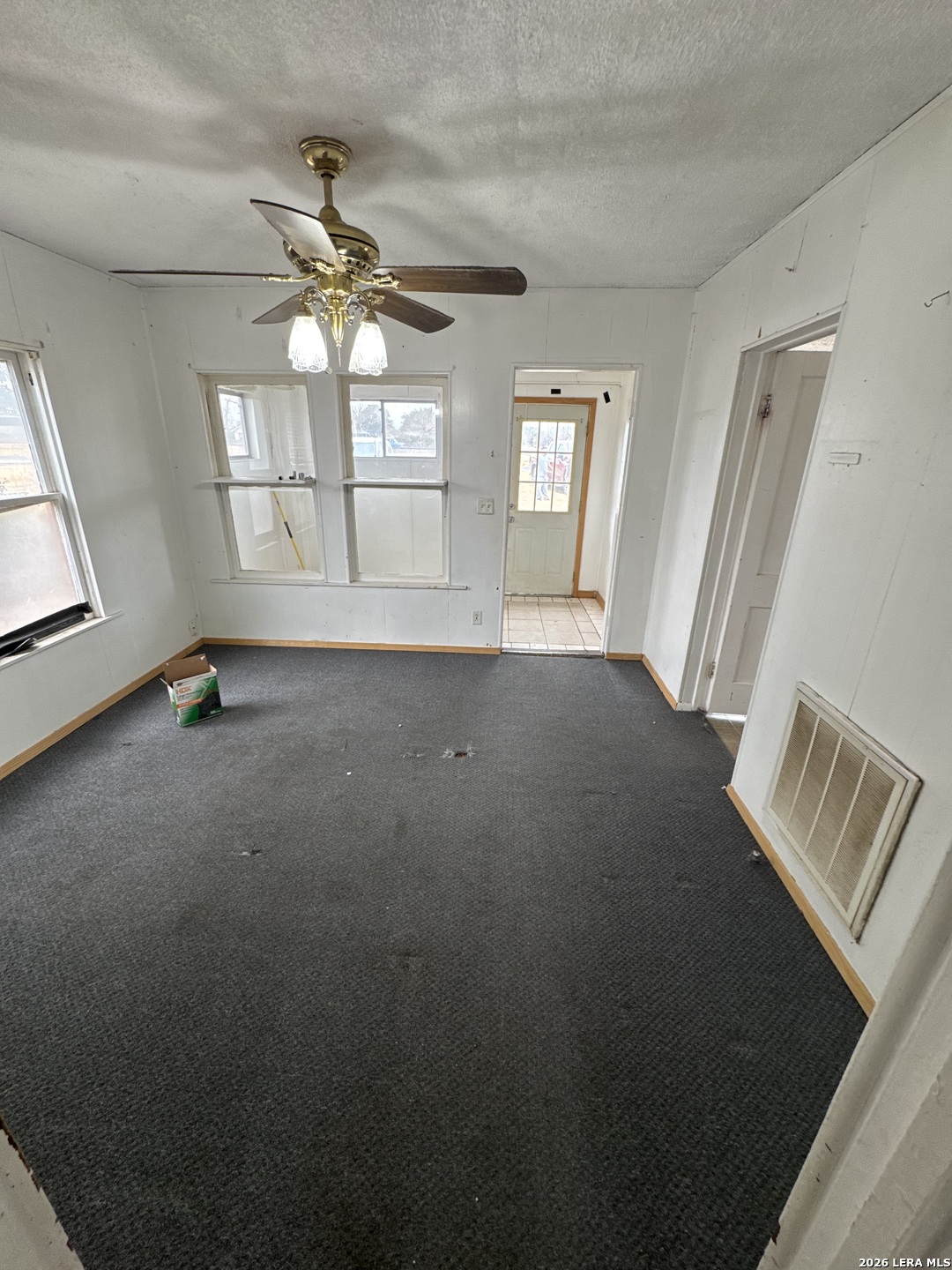 15802 S Front St, , 78039 — photo 1