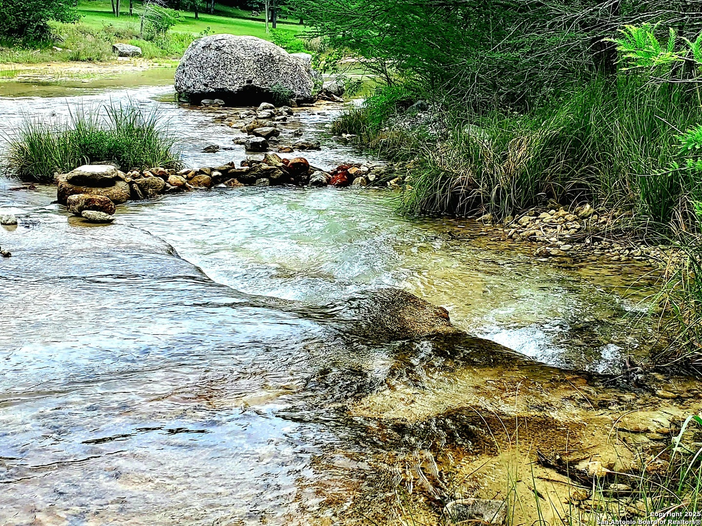 224 rocky top, ,  78055 — photo 1
