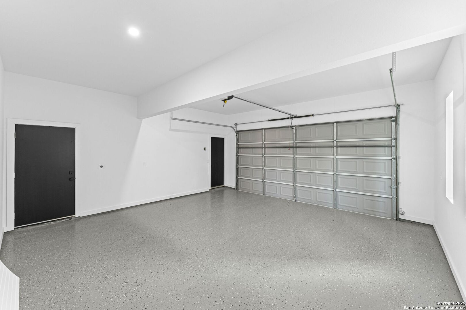 108 Vine, , 78210 — photo 1