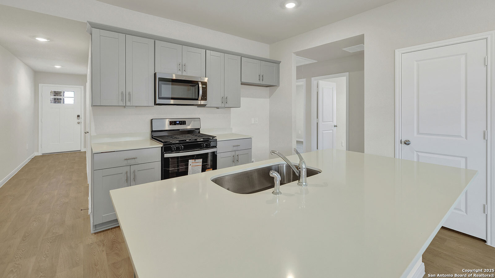125 MORNING SIDE GROVE, ,  78666 — photo 1