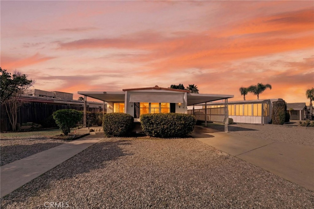 893 S Palm, Hemet, CA 92543 — photo 1