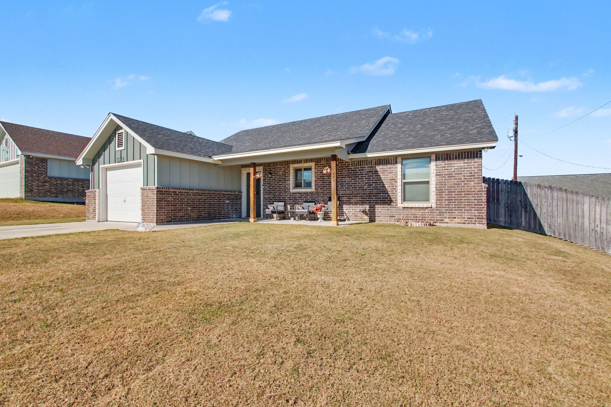 1135 Limestone, Lampasas, TX 76550 — photo 1